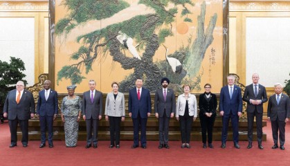 習(xí)近平會(huì)見(jiàn)主要國(guó)際經(jīng)濟(jì)組織負(fù)責(zé)人