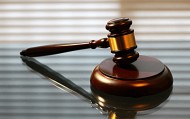 女子說(shuō)完“死了一晚上死了嗎”，男友跳車(chē)身亡！判賠21萬(wàn)多