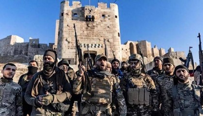 朱拉尼快刀斬亂麻！深夜出兵邊境，與以軍來了個“里應外合”