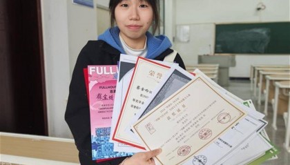 大二女生打三份工，攢5萬元游歷20多個(gè)城市