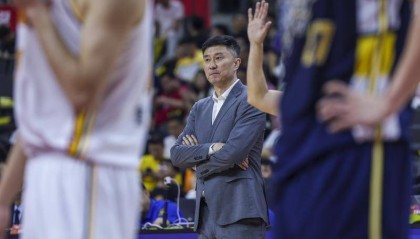 張明池與葛昭寶違規(guī)入場被罰2萬停賽1場 杜鋒潘江連坐