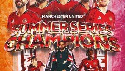 捧杯！曼聯(lián)2勝1平保持不敗 奪得2025英超夏季賽冠軍