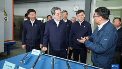 中共中央政治局常委、國務(wù)院副總理丁薛祥在陜西調(diào)研