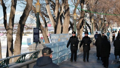 警民攜手織密沿江安全網(wǎng)