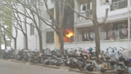 女生宿舍起火，樓棟閘機(jī)成撤離“攔路虎”，警務(wù)室：刷臉是為保障安全