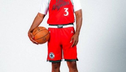 保羅身著3號球衣亮相：回歸快船是不需要思考的決定