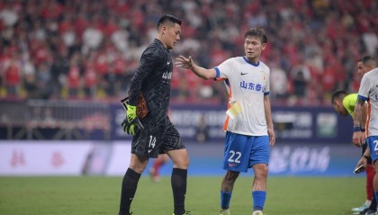 王大雷為扔隊長袖標(biāo)道歉：當(dāng)時情緒激動 考慮不周動作太隨意