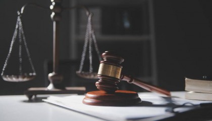 廈門一五金廠老板“賣零件”給外籍客戶，被控非法制售槍支 有客戶曾稱是電池盒