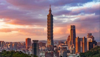 就在剛剛！解放軍不再口頭警告，臺海上演正式交鋒，釋放信號強烈