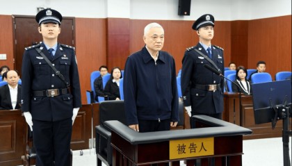 三宗罪，涉案2.45億的劉捍東受審