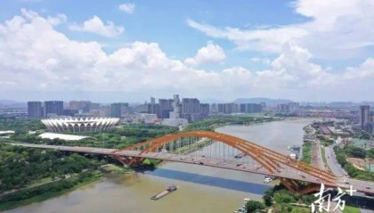 給五區(qū)干部開會，佛山市委書記發(fā)出“靈魂三問”