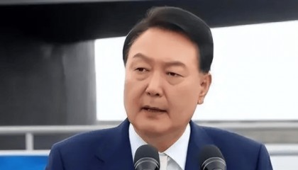 尹錫悅判了，傷害性不大，侮辱性極強(qiáng)，李在明果斷出手了，還要與朝鮮緩和關(guān)系？