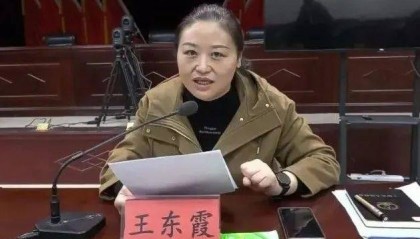 為應(yīng)付檢查，鎮(zhèn)黨委書記花250萬(wàn)給21個(gè)村“刷白墻”