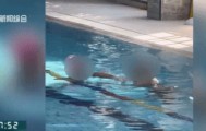 “女兒游泳課后情緒大變”，媽媽崩潰哭訴，視頻拍下全程