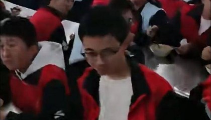 山西懷仁一老師直播稱學生“念書念到狗肚子里了”？當事人回應