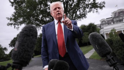 普京拒絕特朗普的最后通牒，烏克蘭爆發(fā)起義，“三國(guó)聯(lián)軍”或?qū)⒅睋浠o