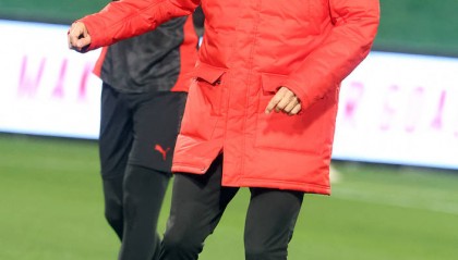 AC米蘭重磅簽約！2000萬歐元引進(jìn)熱那亞后衛(wèi)德溫特，未來可期！