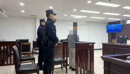 無恥！北京一對情侶租房，遭五旬房東潛入、偷窺