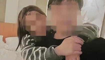 上海一區(qū)財政局主任科員被妻子舉報出軌副科長，當?shù)丶o委回應