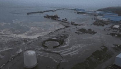 海軍基地遇上大地震，港內(nèi)全是新核潛艇，損壞一艘都能讓俄軍心疼