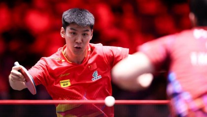 淘汰張本智和！薛飛晉級(jí)WTT新加坡大滿貫16強(qiáng)