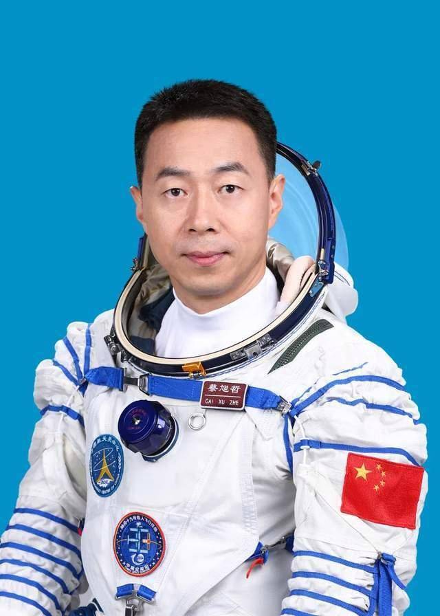 神舟十九號(hào)明天發(fā)射！90后要上太空了，簡(jiǎn)歷公布！中國(guó)人登月，也有最新消息