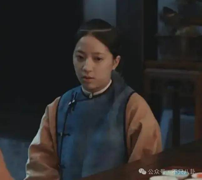 前幾年還被嘲長得土，如今逆襲成大美女了？！