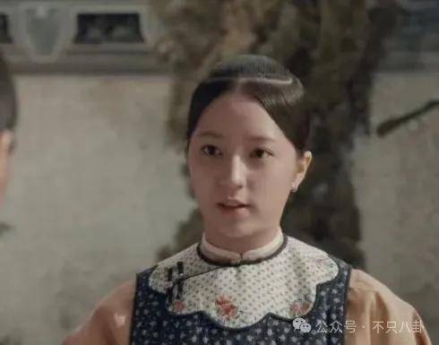 前幾年還被嘲長得土，如今逆襲成大美女了？！
