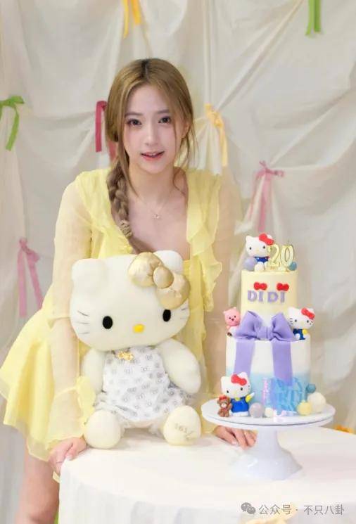 前幾年還被嘲長得土，如今逆襲成大美女了？！