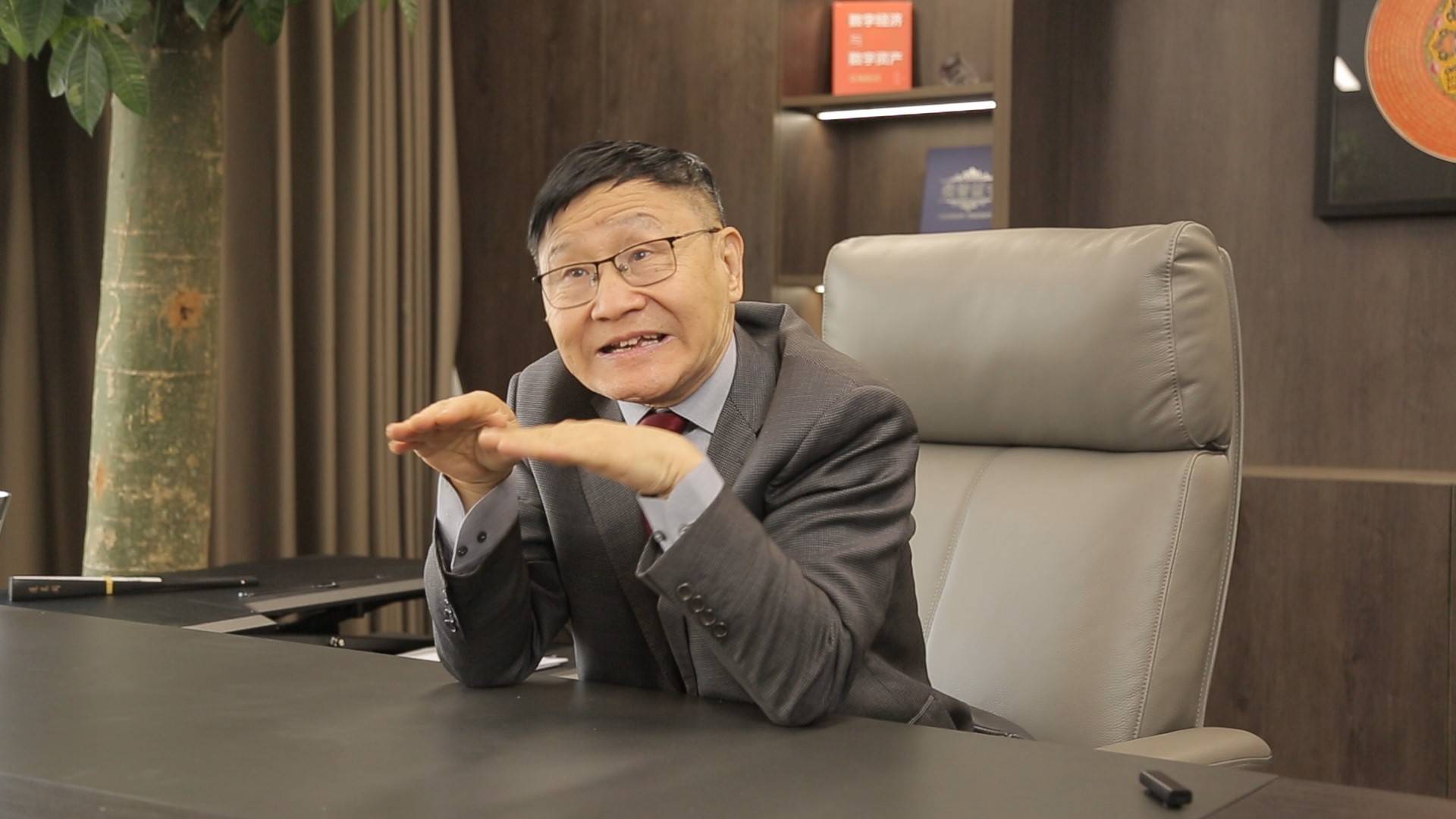 對話朱少平：結(jié)婚必買房的觀念要改變，租房也能照樣生活