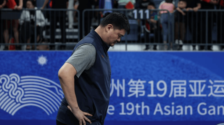 姚明任籃協(xié)主席這七年：旋風式改革、被詬病成績、惹關(guān)注言論……