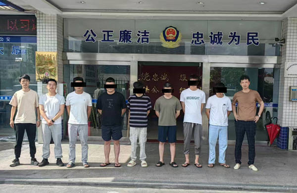 印章是假的，檢測(cè)報(bào)告是假的，連官網(wǎng)也是假的……一起偽造公司印章案告破