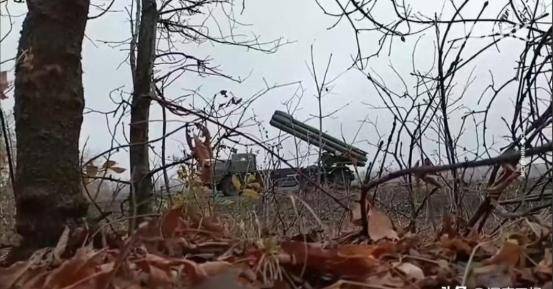 血戰(zhàn)庫爾斯克，2個月傷亡8萬人，俄軍才明白我軍三三制有多厲害