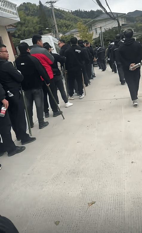 浙江諸暨重大刑案54歲徐一平在逃，警方懸賞3萬追兇！村民：他殺妻并碎尸