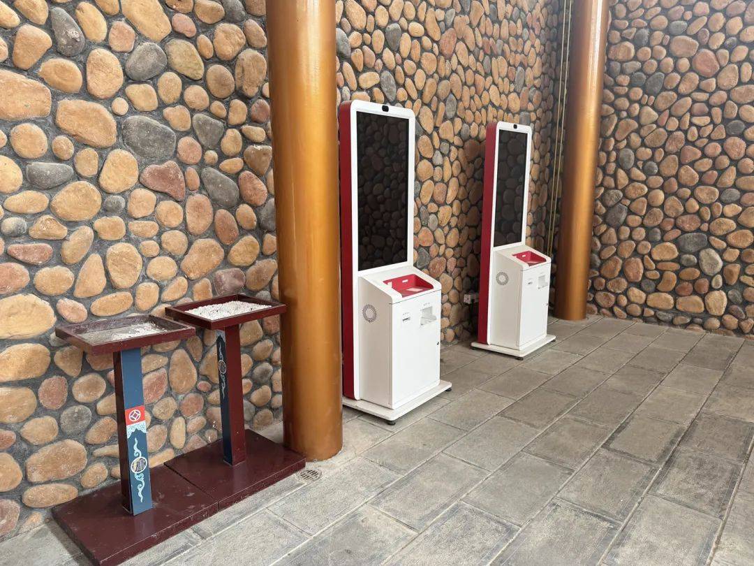 投資20億的古城變“空城”，游客中心燈都沒(méi)開(kāi)