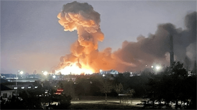 圖160一夜炸翻烏克蘭，防空警報狂響11小時，使館關(guān)了一大片