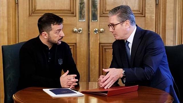 英媒：烏方能源設施遭大規(guī)模襲擊后，澤連斯基與英首相通電話