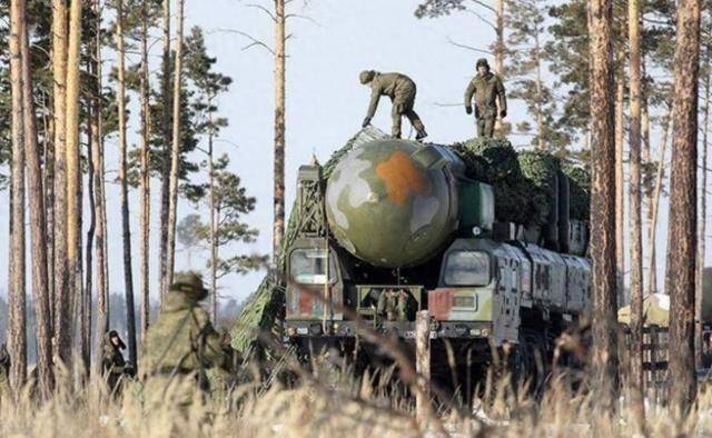 烏軍闖下大禍，俄軍145架無人機(jī)猛炸一夜，北約軍官損失慘重