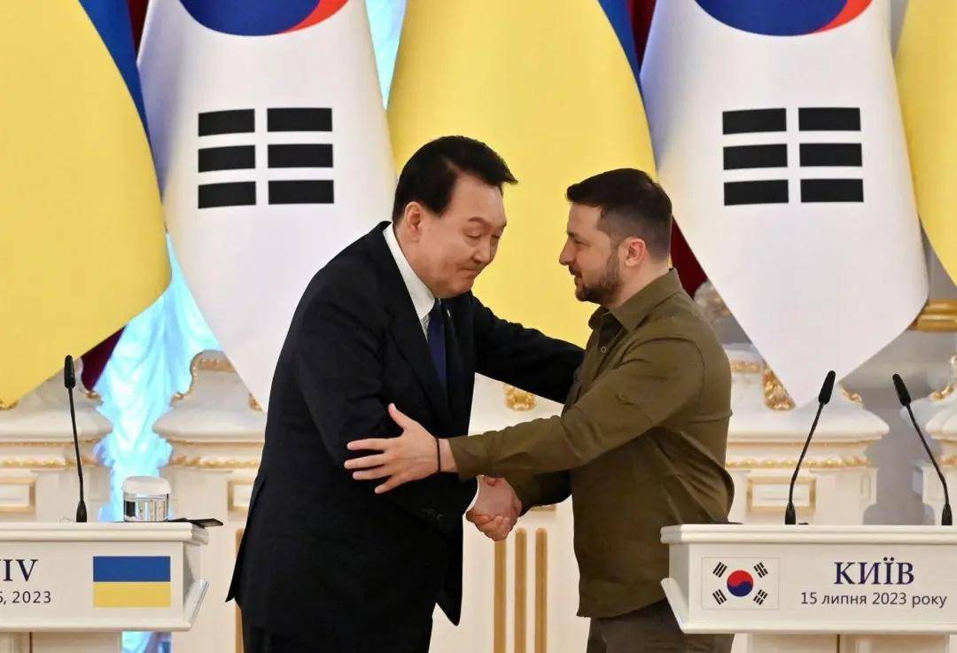 烏軍喪失40%“戰(zhàn)果”，澤連斯基卻還在做夢(mèng)？又有一國(guó)下場(chǎng)，援助烏克蘭1億美元！