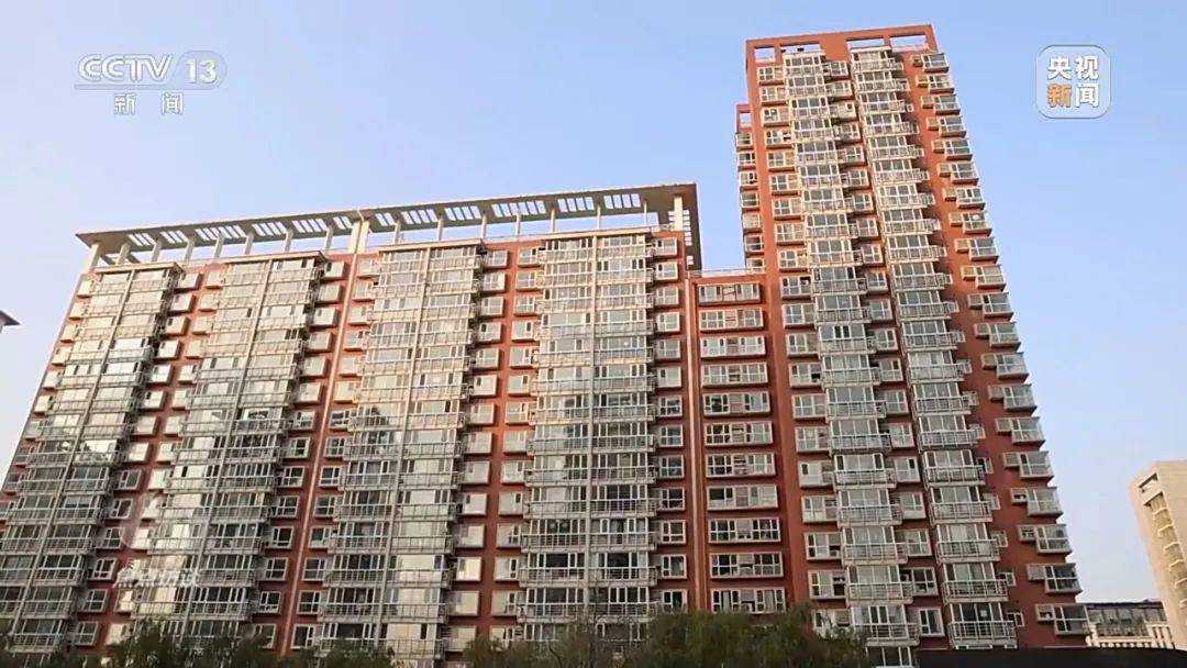 一電梯從11層沖頂?shù)?8層致7歲男孩全身骨折，老舊電梯維修更新何解？
