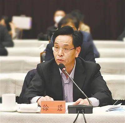 “靠煙吃煙”、大搞權(quán)錢交易，60歲老虎被逮捕