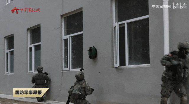這是啥黑科技？軍用爬墻機(jī)器人為啥能在垂直墻面如履平地？