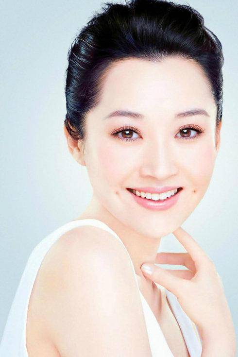 事實證明，55歲“無人敢娶”的許晴，才是真正的人間清醒！