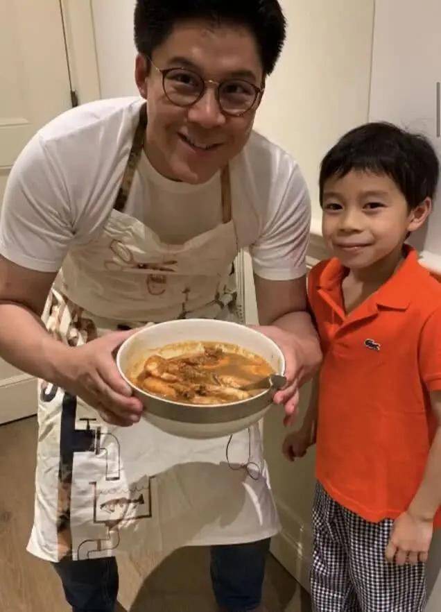霍啟剛：我敢不疼老婆嗎？那可是拿3000億繼承權(quán)換的！