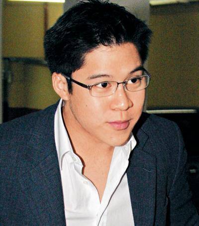 霍啟剛：我敢不疼老婆嗎？那可是拿3000億繼承權(quán)換的！