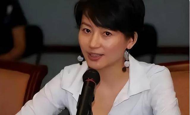 王小丫：余生好好走，病床上19字留言催人淚下，如今56歲無兒無女