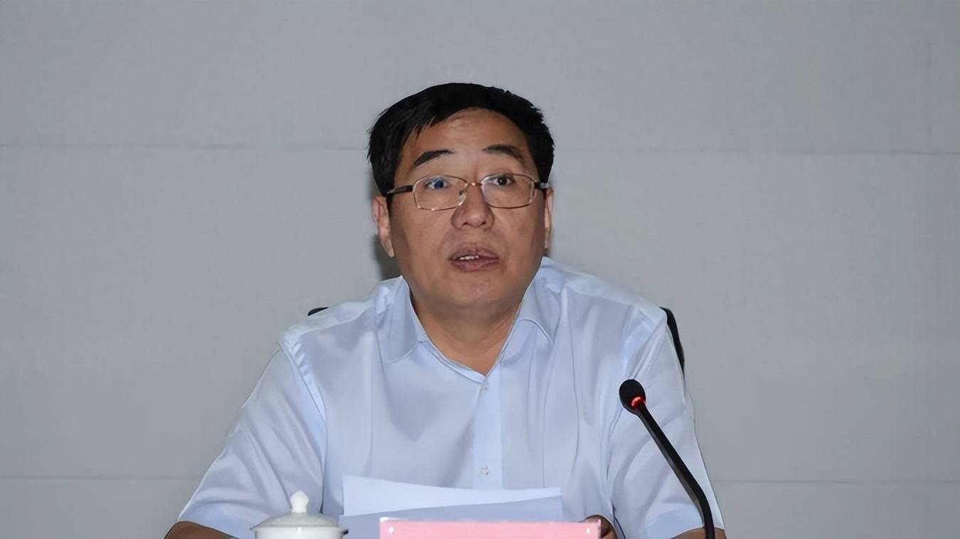 甘肅省原副省長(zhǎng)楊子興被決定逮捕！昨日剛被中央紀(jì)委點(diǎn)名通報(bào)，下屬官員中也有多人落馬
