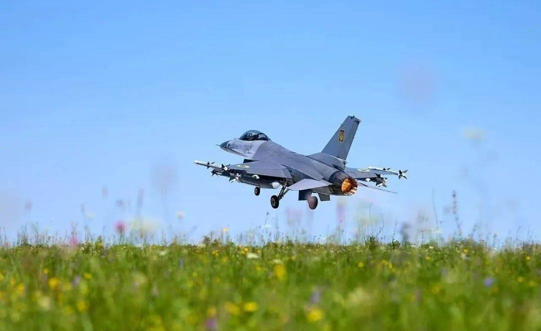 烏克蘭F-16戰(zhàn)機(jī)隱秘消失之謎：空中力量如何成俄烏沖突的神秘變量？