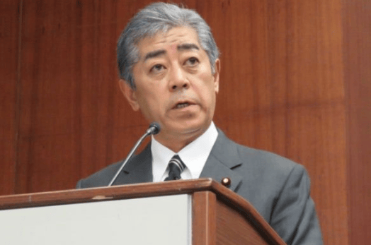 重磅！一架專機抵達北京，中方高規(guī)格接待，日外相罕見承認錯誤