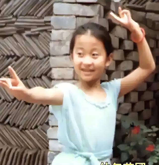 苗圃：父親病重讓羅晉掏空積蓄，出院后轉(zhuǎn)身嫁給了大21歲百億富商